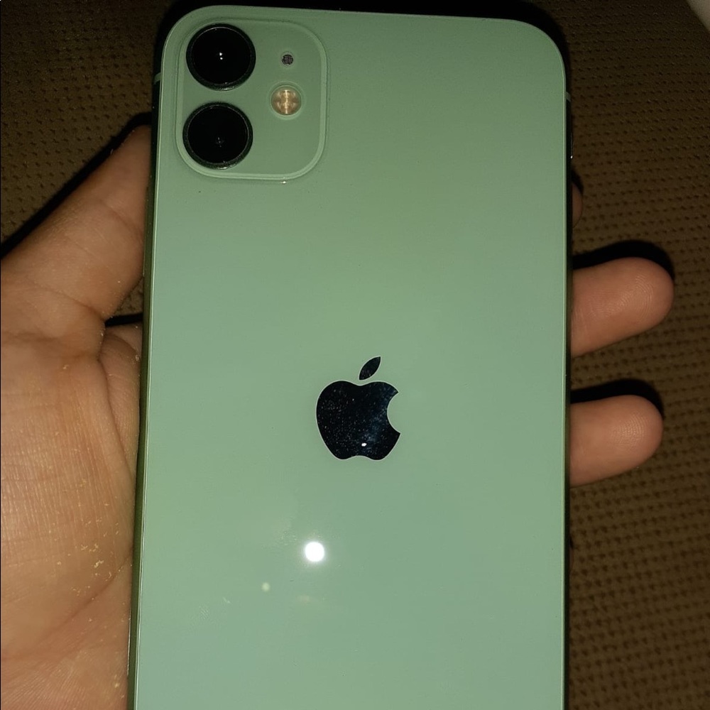 Iphone 11 - image 1